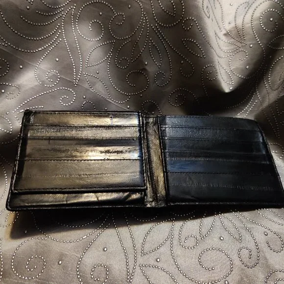 Genuine Eel Skin Black Pocket Bifold Wallet – Slim Design, 6 Card Slots - Picture 10 of 12